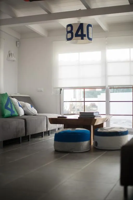 كوراليهو Drago Homes شقة